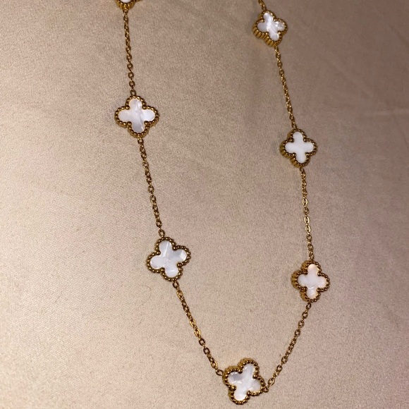 Jewelry Set - Picture 9 of 15